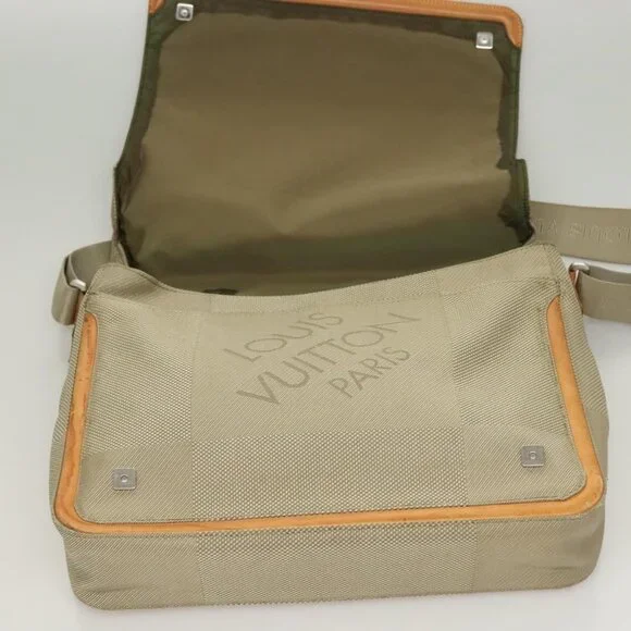 Authentic LOUIS VUITTON Damier Geant Messager NM Shoulder Bag Gray LV - Picture 16 of 16